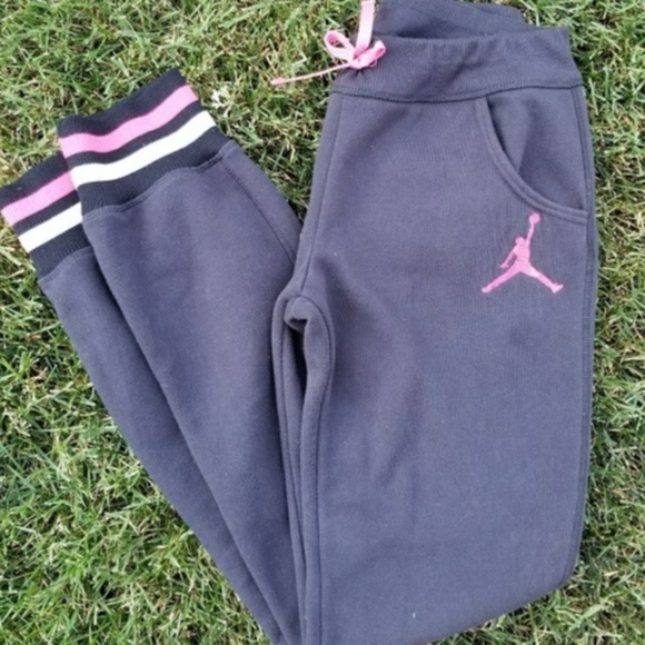 jordans and sweatpants